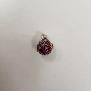 Кулон Ромб открывающийся синий с красным Kulon Romb Otkryvayushhijsya Sinij S Krasnym 1 - Кулон открывающийся Ромб синий с красным - Кулоны, Кулоны открывающиеся, Сувениры Фаберже