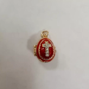 Кулон открывающийся Крест красный Kulon Otkryvayushhijsya Krest Krasnyj 1 - Кулон открывающийся Крест красный - Кулоны, Кулоны открывающиеся, Сувениры Фаберже
